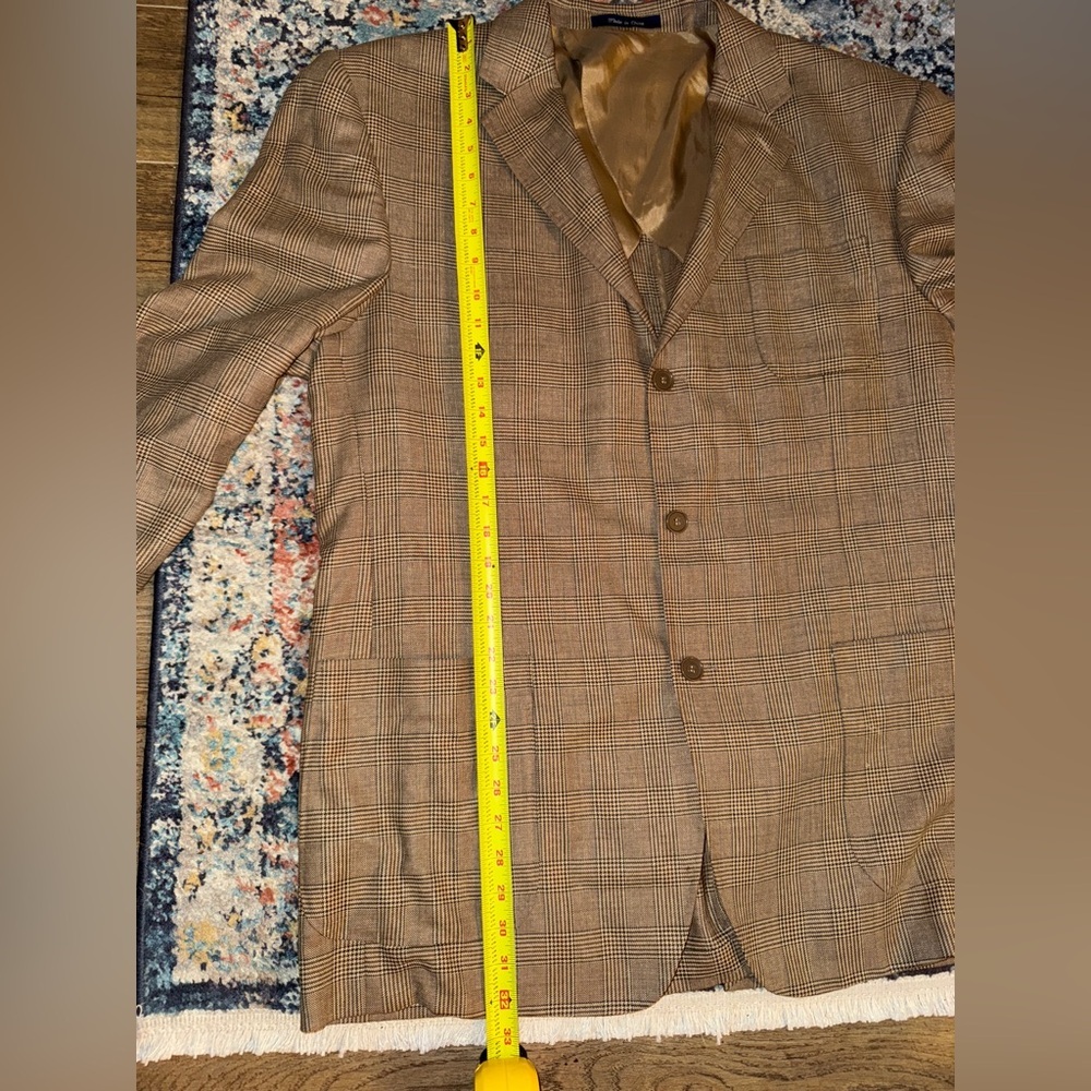 T. Harris London Plaid Sportscoat
Size 2X - Picture 5 of 7